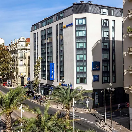 Novotel Centre Szálloda 4*